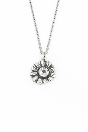 Daisy Mini Necklace